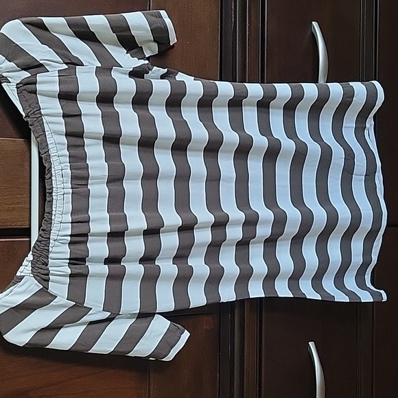 Ladies Top - Picture 4 of 4